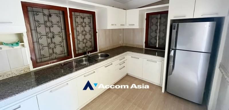 Home Office, Private Swimming Pool 3 Bedrooms House for Rent in New Phetchaburi, Bangkok near MRT Ph, กรุงเทพ, คลองตันเหนือ, วัฒนา, กรุงเทพ, 300 ตร.ม., บ้านเดี่ยว ให้เช่า, โดย บริษัท แอคคอม เอเซีย จำกัด, 500215435 - DDproperty.com