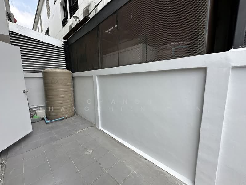 Bless Town Sukhumvit 50, Bangkok, Sukhumvit 50 Road, Phra Kanong, Khlong Toei, Bangkok, 3 Bedrooms, 300 sqm, Townhouse For Rent, by Chanon Phangchienghien, 500215504 - DDproperty.com