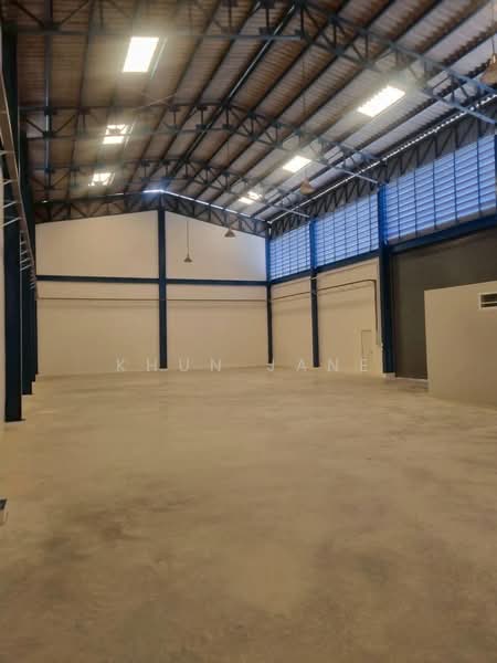 For Rent - Warehouse for rent located on Theparak Road, Samut Prakan.(SPSJP236), Samut Prakan