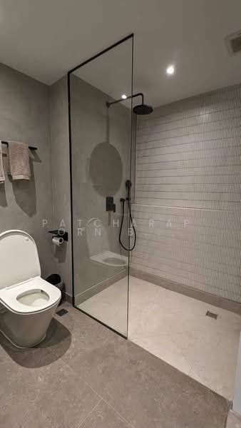 Lake Avenue Sukhumvit 16, Bangkok, Soi Sammitr Sukhumvit Road, Khlong Tan Nua, Watthana, Bangkok, 2 Bedrooms, 127 sqm, Condo For Sale, by Patcharaporn Binsorlae, 500215560 - DDproperty.com