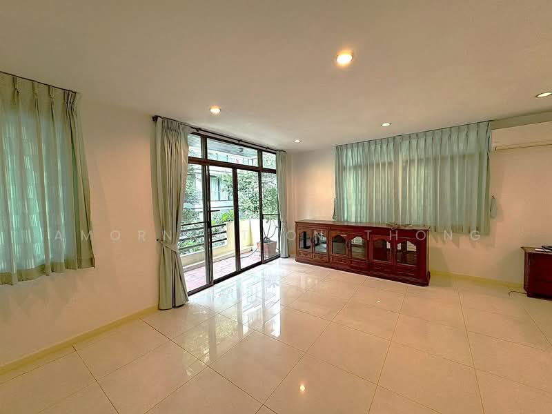 House, Bangkok, Khlong Tan Nua, Watthana, Bangkok, 4 Bedrooms, 282 sqm, Single Detached House For Rent, by Amornrat On-Thong, 500215571 - DDproperty.com