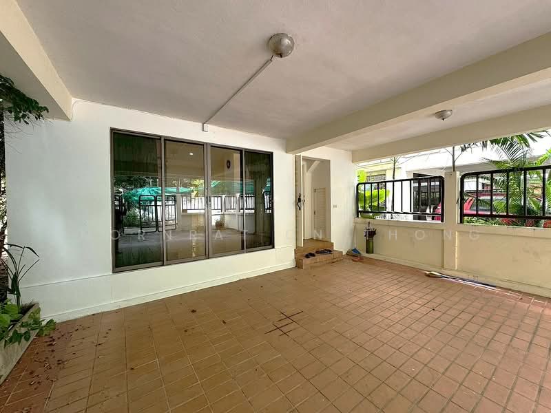 House, Bangkok, Khlong Tan Nua, Watthana, Bangkok, 4 Bedrooms, 282 sqm, Single Detached House For Rent, by Amornrat On-Thong, 500215571 - DDproperty.com