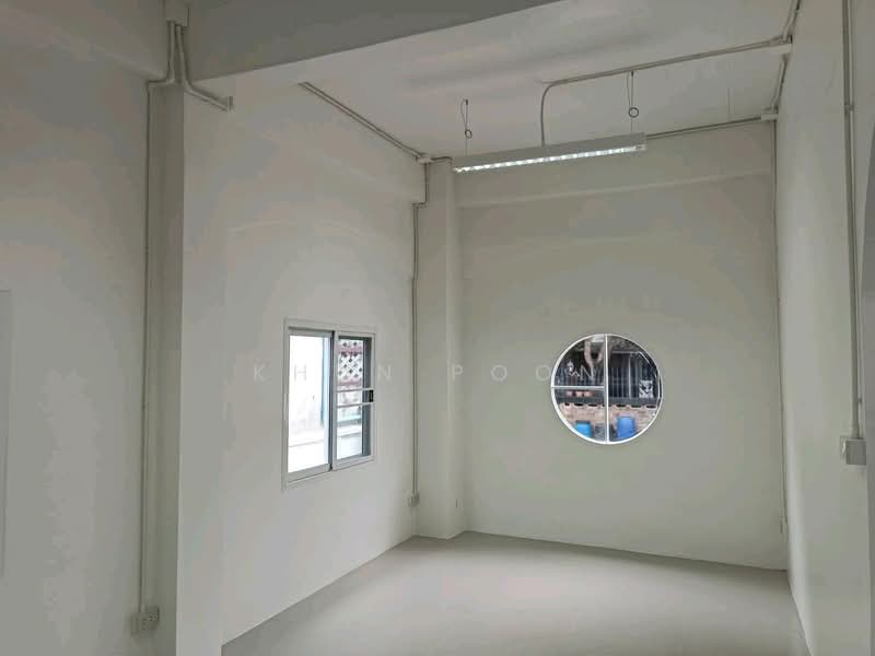 ให้เช่า - ให้เช่า บ้านเดี่ยว 2 ชั้น รีโนเวใหม่ทั้งหลัง ทำเลหนามแดง-เทพารักษ์ (SPSSR148), กรุงเทพ