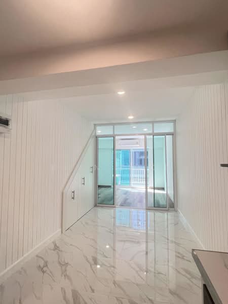 Home office for rent near BTS Bang Chak only 100 m. (SPSSR149), Bangkok, สุขุมวิท95, Bang Chak, Phra Khanong, Bangkok, 5 Bedrooms, 240 sqm, Single Detached House For Rent, by Khun Poon, 500215637 - DDproperty.com