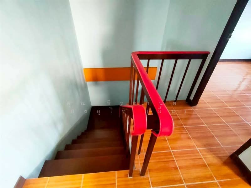 For Sale - ทาวน์เฮ้าส์ 2 ชั้น 33.8 ตร.ว. หมู่บ้านพูนลาภ ซอยเวิร์คพอยท์, Pathum Thani