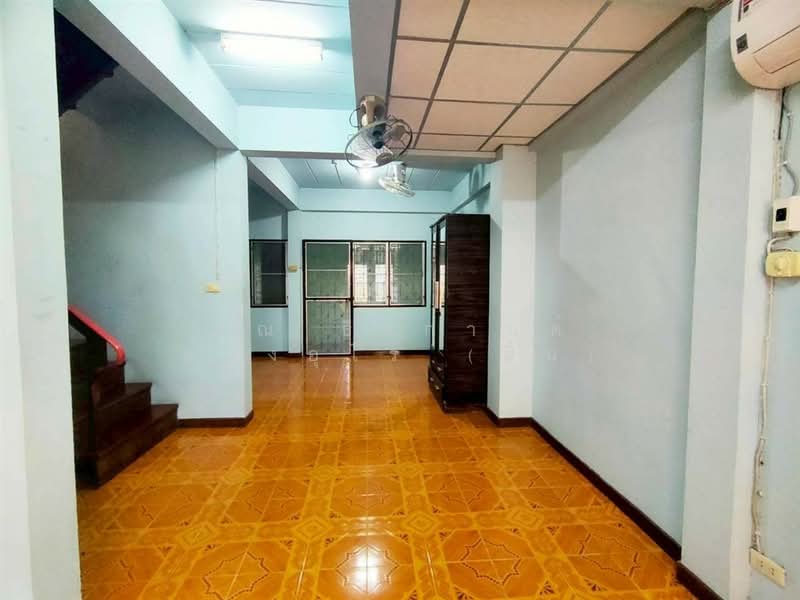 For Sale - ทาวน์เฮ้าส์ 2 ชั้น 33.8 ตร.ว. หมู่บ้านพูนลาภ ซอยเวิร์คพอยท์, Pathum Thani