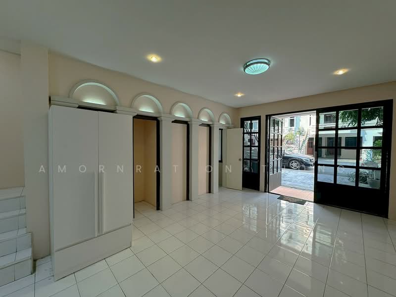 ทาวเฮ้าท์, กรุงเทพ, คลองตันเหนือ, วัฒนา, กรุงเทพ, 420 ตร.ม., พื้นที่ขายของ ให้เช่า, โดย Amornrat On-Thong, 500215707 - DDproperty.com