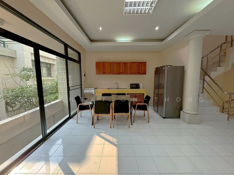 ทาวเฮ้าท์, กรุงเทพ, คลองตันเหนือ, วัฒนา, กรุงเทพ, 420 ตร.ม., พื้นที่ขายของ ให้เช่า, โดย Amornrat On-Thong, 500215707 - DDproperty.com