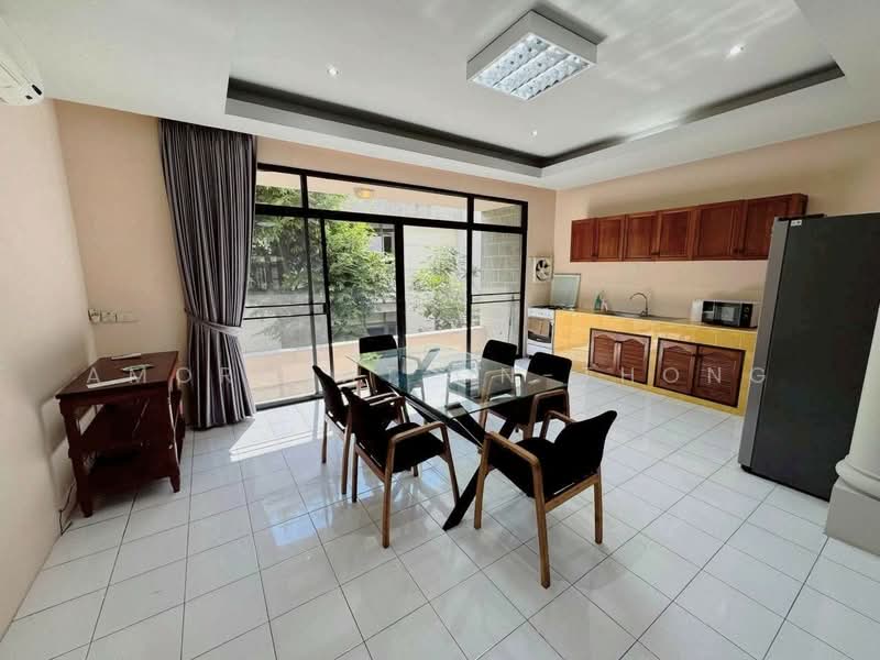 Townhouse, Bangkok, Khlong Tan Nua, Watthana, Bangkok, , 420 sqm, Retail Space For Rent, by Amornrat On-Thong, 500215707 - DDproperty.com