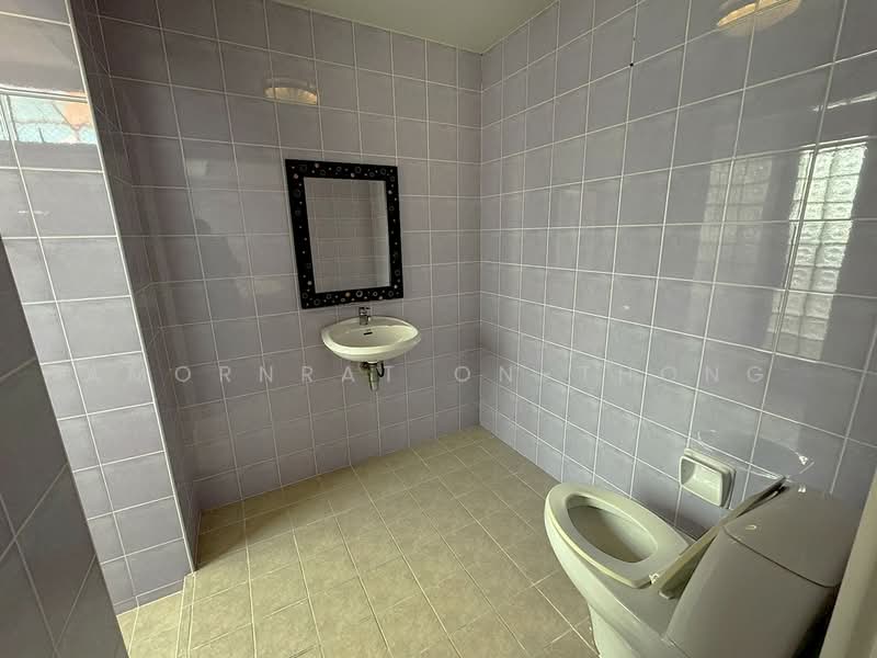 ทาวเฮ้าท์, กรุงเทพ, คลองตันเหนือ, วัฒนา, กรุงเทพ, 420 ตร.ม., พื้นที่ขายของ ให้เช่า, โดย Amornrat On-Thong, 500215707 - DDproperty.com