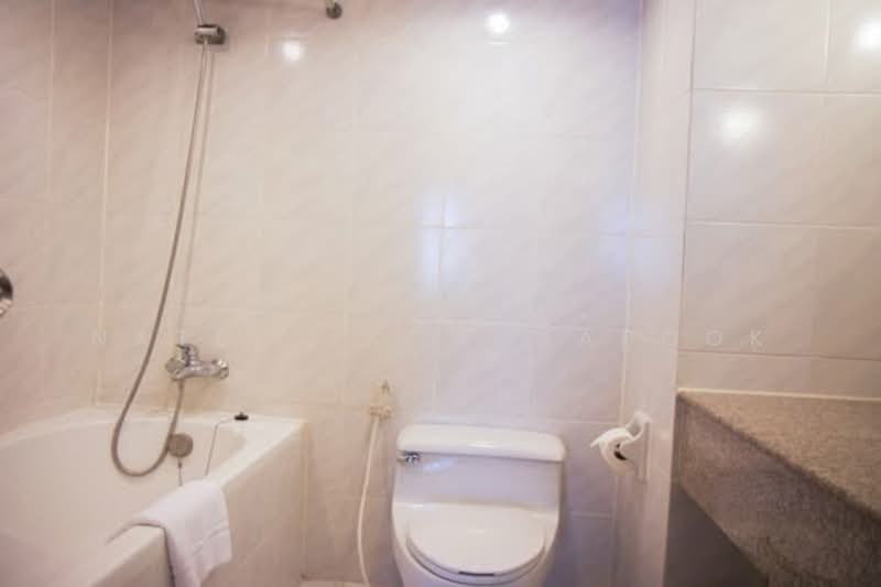 Omni Tower Sukhumvit Nana, Bangkok, 69 Sukhumvit 4 Alley, Khlong Toei, Khlong Toei, Bangkok, 1 Bedroom, 65 sqm, Condo For Sale, by Natlyn Kongsapook, 500215727 - DDproperty.com