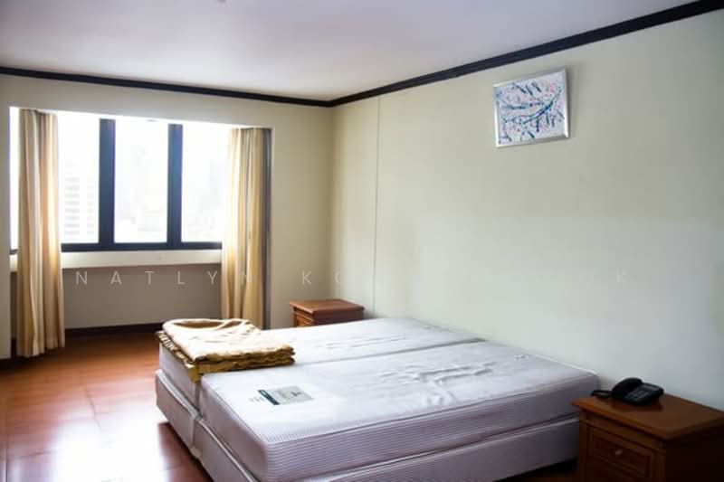 Omni Tower Sukhumvit Nana, Bangkok, 69 Sukhumvit 4 Alley, Khlong Toei, Khlong Toei, Bangkok, 1 Bedroom, 65 sqm, Condo For Sale, by Natlyn Kongsapook, 500215727 - DDproperty.com