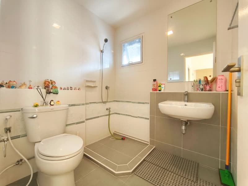 Mantana Lake Watcharapol, Bangkok, Sukhaphiban 5 Road, O-Ngoen, Sai Mai, Bangkok, 3 Bedrooms, 146 sqm, Single Detached House For Sale, by Punpapa Rassamee, 500215734 - DDproperty.com