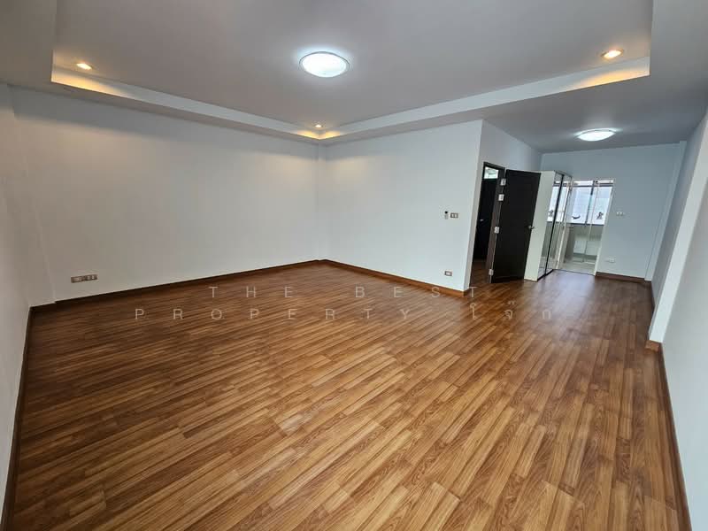 Pattra Mo Town, Nonthaburi, Chaeng Watthana Road, Soi 19, Bang Phut, Pak Kret, Nonthaburi, 3 Bedrooms, 230 sqm, Townhouse For Sale, by The Best Property โจ๊ก, 500215735 - DDproperty.com