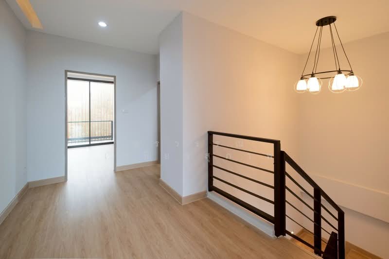 ขาย - ทาวน์โฮม 3 ชั้น คู้บอน 27, กรุงเทพ