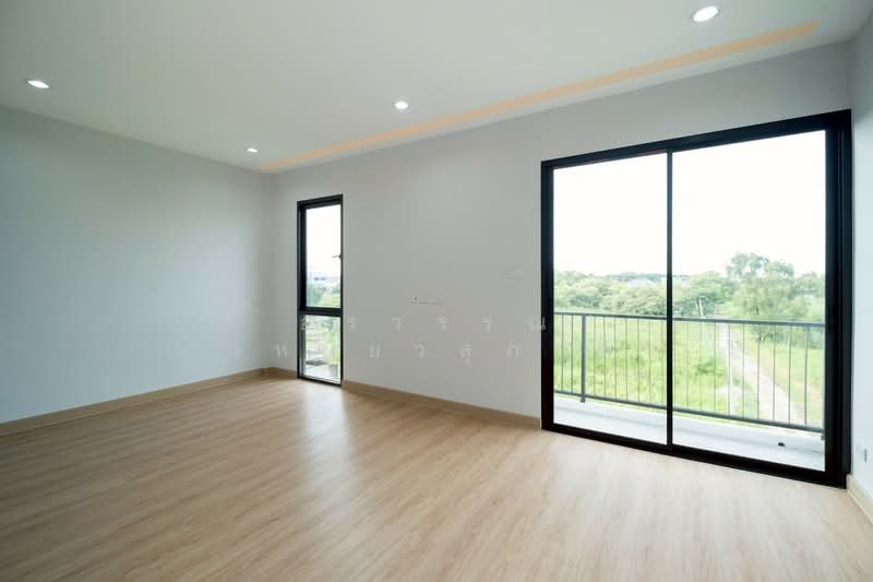 ขาย - ทาวน์โฮม 3 ชั้น คู้บอน 27, กรุงเทพ