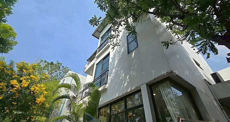 House, Bangkok, Khlong Tan Nua, Watthana, Bangkok, 3 Bedrooms, 400 sqm, Single Detached House For Rent, by Amornrat On-Thong, 500215756 - DDproperty.com