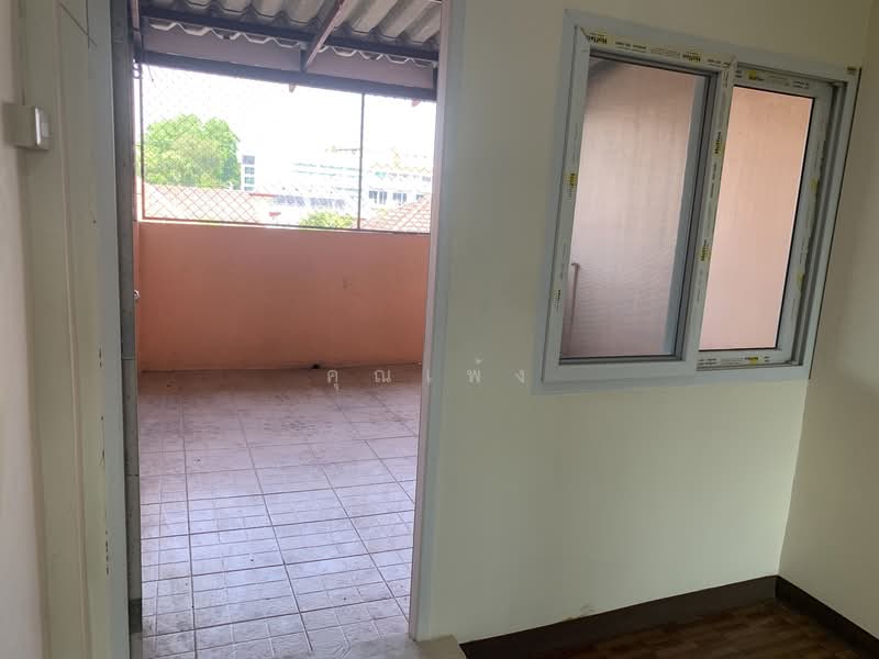 พร้อมเจรจาทุกราคา !! ขายถูกตึกแถวอาคารพาณิชย์รีโนเวทใหม่ขนาด 37.2 ตร.วา 3 ชั้น ใช้สอย 145 ตร.ม, Bangkok, Lat Yao, Chatuchak, Bangkok, , 145 sqm, Shophouse For Sale, by คุณเพ้ง, 500215762 - DDproperty.com