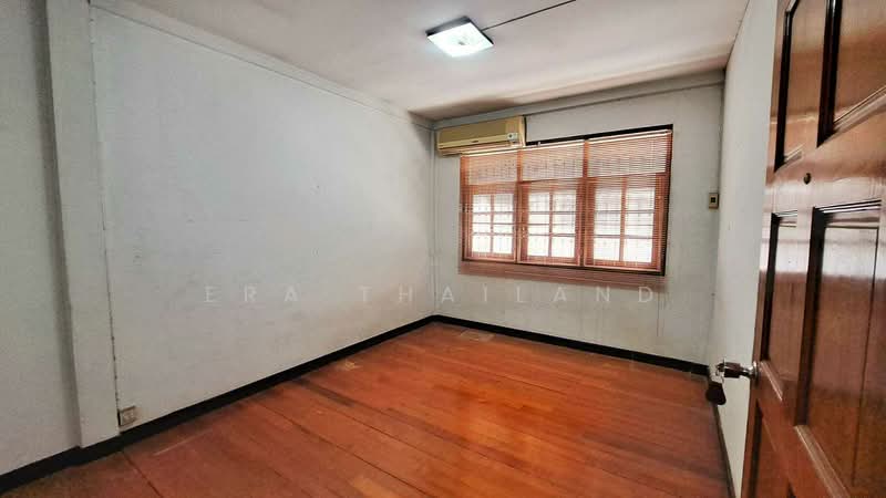 หมู่บ้านพระปิ่น, Bangkok, Bang Bamru, Bang Phlat, Bangkok, 2 Bedrooms, 110 sqm, Townhouse For Sale, by ERA Thailand, 500215765 - DDproperty.com