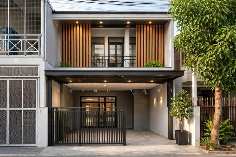 Thai Somboon 2 : ไทยสมบูรณ์ 2, Pathum Thani, Khlong Sam, Khlong Luang, Pathum Thani, 2 Bedrooms, 110 sqm, Townhouse For Sale, by กรกฤตย์ บุญสระ, 500215774 - DDproperty.com