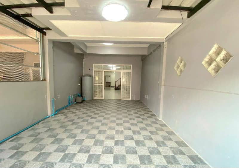 Thai Somboon 2 : ไทยสมบูรณ์ 2, Pathum Thani, Khlong Sam, Khlong Luang, Pathum Thani, 2 Bedrooms, 110 sqm, Townhouse For Sale, by กรกฤตย์ บุญสระ, 500215774 - DDproperty.com
