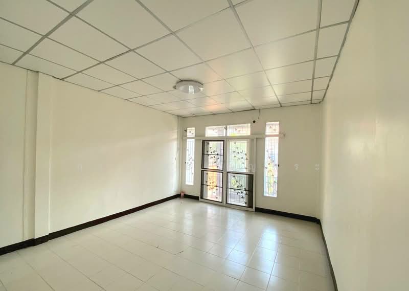 Thai Somboon 2 : ไทยสมบูรณ์ 2, Pathum Thani, Khlong Sam, Khlong Luang, Pathum Thani, 2 Bedrooms, 110 sqm, Townhouse For Sale, by กรกฤตย์ บุญสระ, 500215774 - DDproperty.com