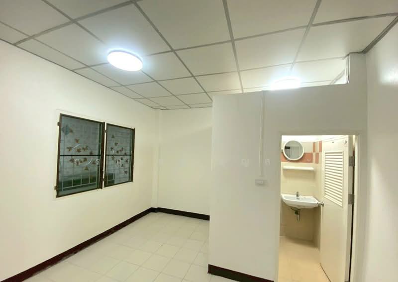 Thai Somboon 2 : ไทยสมบูรณ์ 2, Pathum Thani, Khlong Sam, Khlong Luang, Pathum Thani, 2 Bedrooms, 110 sqm, Townhouse For Sale, by กรกฤตย์ บุญสระ, 500215774 - DDproperty.com