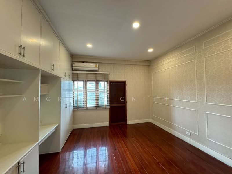 House, Bangkok, Khlong Tan Nua, Watthana, Bangkok, 3 Bedrooms, 350 sqm, Single Detached House For Rent, by Amornrat On-Thong, 500215793 - DDproperty.com