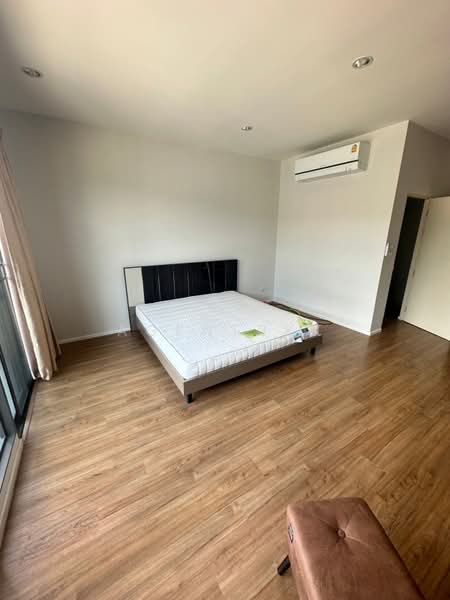 Baan Klang Muang Rama 9-Krungthep Kreetha, Bangkok, Soi Kanchanaphisek 23, Saphan Sung, Saphan Sung, Bangkok, 3 Bedrooms, 152 sqm, Townhouse For Rent, by Agentbkk, 500215829 - DDproperty.com