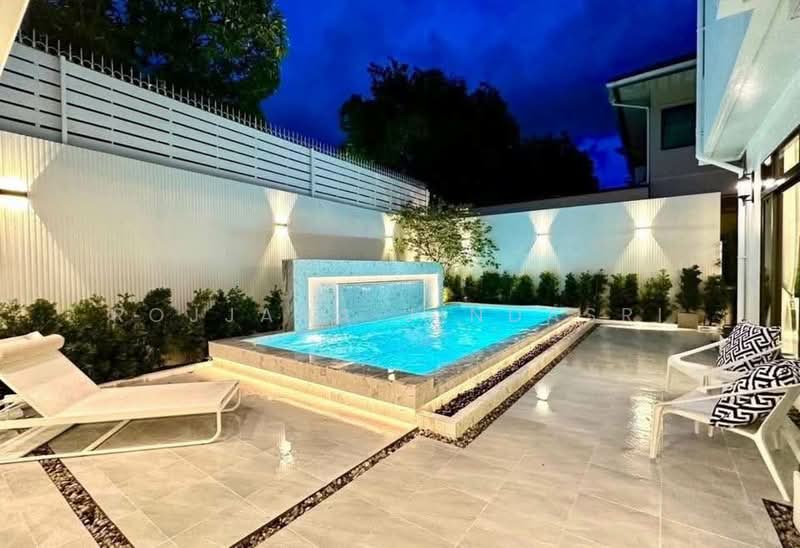 ให้เช่า - วิลล่า 5-ห้องนอน, กรุงเทพ