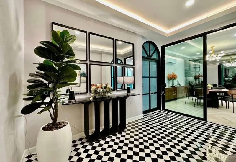 5-BR Villa, Bangkok, Bang Na Nuea, Bang Na, Bangkok, 5 Bedrooms, 720 sqm, Villa For Rent, by Rojjana Jindasri, 500215839 - DDproperty.com
