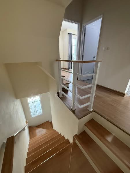 Golden Town Sukhumvit-Bearing Station, Samut Prakan, Soi Tesabansamrongtai 6, Sam Rong, Phra Pra Daeng, Samut Prakan, 4 Bedrooms, 122 sqm, Townhouse For Rent, by Agent Pla, 500215842 - DDproperty.com