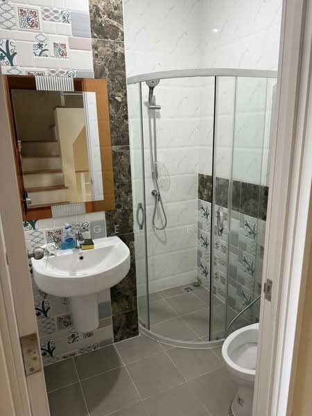 Golden Town Sukhumvit-Bearing Station, Samut Prakan, Soi Tesabansamrongtai 6, Sam Rong, Phra Pra Daeng, Samut Prakan, 4 Bedrooms, 122 sqm, Townhouse For Rent, by Agent Pla, 500215842 - DDproperty.com