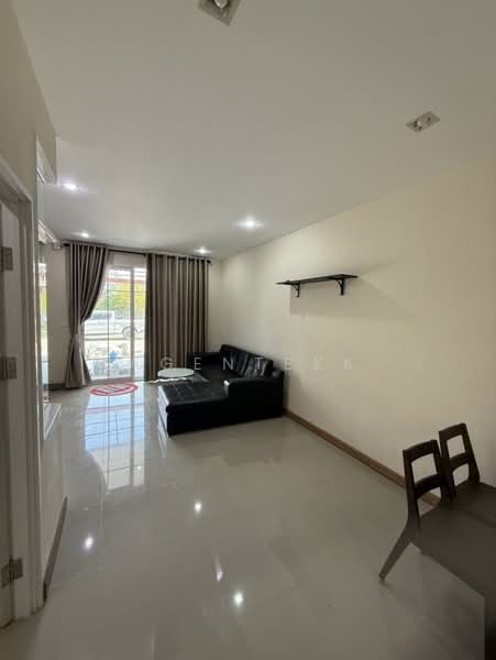 Golden Town Sukhumvit-Bearing Station, Samut Prakan, Soi Tesabansamrongtai 6, Sam Rong, Phra Pra Daeng, Samut Prakan, 4 Bedrooms, 117 sqm, Townhouse For Rent, by Agentbkk, 500215860 - DDproperty.com