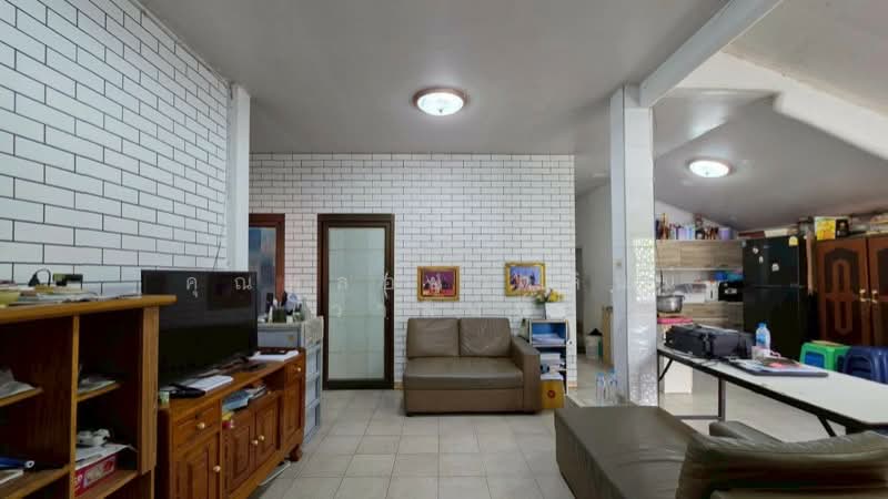 For Sale - บ้านเดียว 2 หลัง 53.3 ตารางวา ซอยเทิดราชัน 33, Bangkok