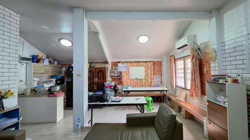 For Sale - บ้านเดียว 2 หลัง 53.3 ตารางวา ซอยเทิดราชัน 33, Bangkok