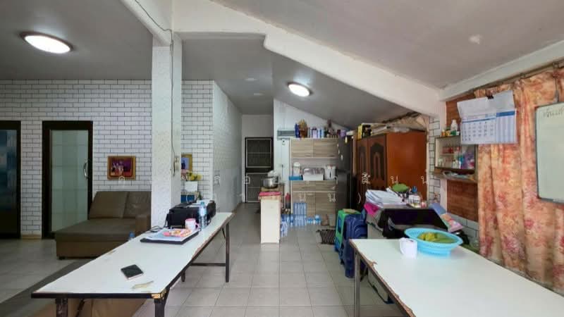 ขาย - บ้านเดียว 2 หลัง 53.3 ตารางวา ซอยเทิดราชัน 33, กรุงเทพ