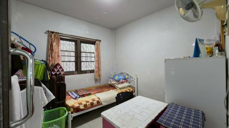 ขาย - บ้านเดียว 2 หลัง 53.3 ตารางวา ซอยเทิดราชัน 33, กรุงเทพ