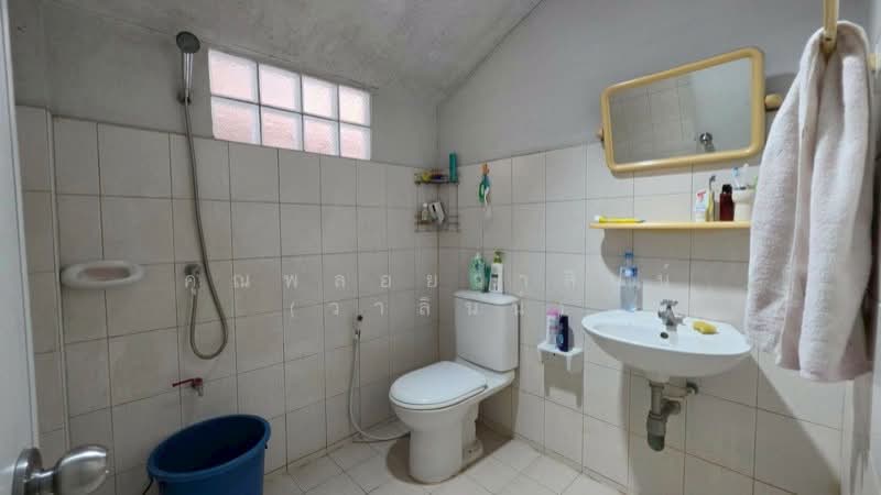 For Sale - บ้านเดียว 2 หลัง 53.3 ตารางวา ซอยเทิดราชัน 33, Bangkok