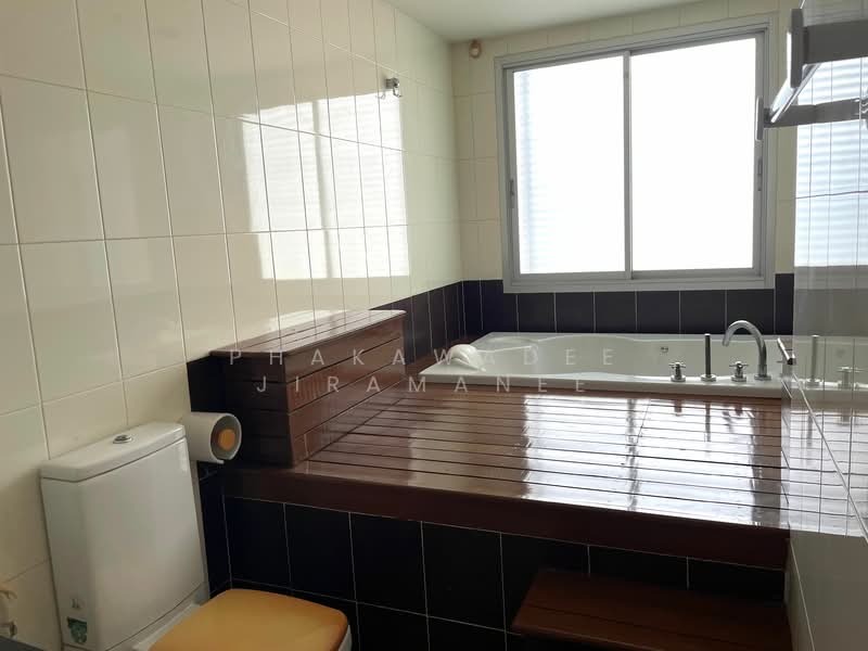 The Master Centrium Asoke-Sukhumvit, Bangkok, Sukhumvit 21, Khlongtoei Nua, Watthana, Bangkok, 2 Bedrooms, 120 sqm, Condo For Rent, by Phakawadee Jiramanee, 500215976 - DDproperty.com