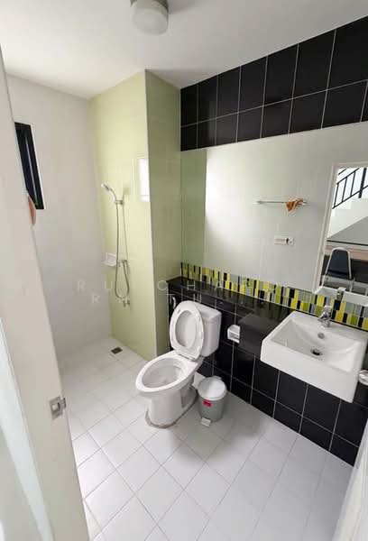 ให้เช่า - อาคารพาณิชย์ ให้เช่า – ใกล้มีโชคพลาซ่า เพียง 5 นาทที ค่าเช่า 35,000 บาท /เดือน รหัสทรัพย์ : No.5H646, เชียงใหม่