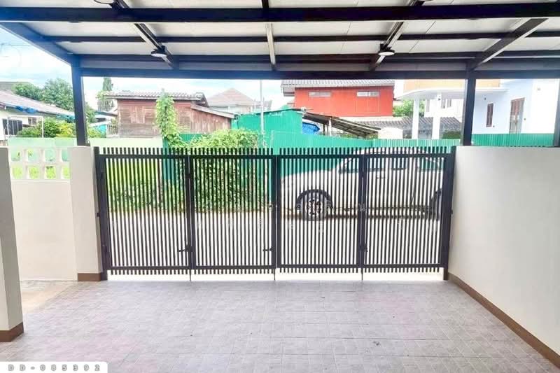 Townhouse, Soi Sukhsawat, Lampang, near HomePro Lampang DD-085392, Lampang, Phrabat, Muang Lampang, Lampang, 2 Bedrooms, 124 sqm, Townhouse For Sale, by Benchawarin Pakkawetppisit, 500215989 - DDproperty.com