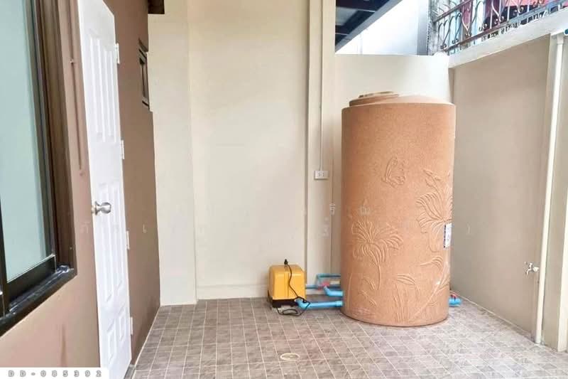 Townhouse, Soi Sukhsawat, Lampang, near HomePro Lampang DD-085392, Lampang, Phrabat, Muang Lampang, Lampang, 2 Bedrooms, 124 sqm, Townhouse For Sale, by Benchawarin Pakkawetppisit, 500215989 - DDproperty.com