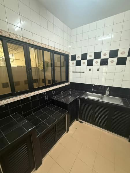 3-BR Townhouse, Bangkok, Bang Na Tai, Bang Na, Bangkok, 3 Bedrooms, 150 sqm, Townhouse For Rent, by Komkrit Arunvessased , 500216014 - DDproperty.com