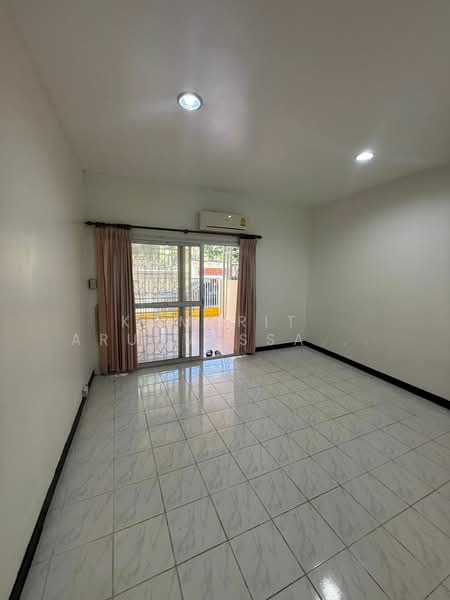 3-BR Townhouse, Bangkok, Bang Na Tai, Bang Na, Bangkok, 3 Bedrooms, 150 sqm, Townhouse For Rent, by Komkrit Arunvessased , 500216014 - DDproperty.com