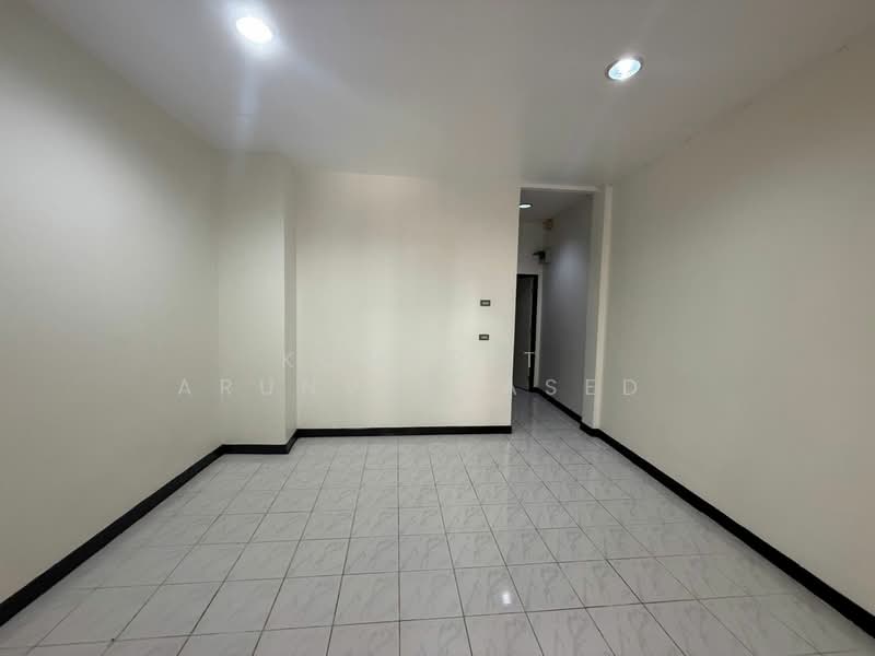 3-BR Townhouse, Bangkok, Bang Na Tai, Bang Na, Bangkok, 3 Bedrooms, 150 sqm, Townhouse For Rent, by Komkrit Arunvessased , 500216014 - DDproperty.com