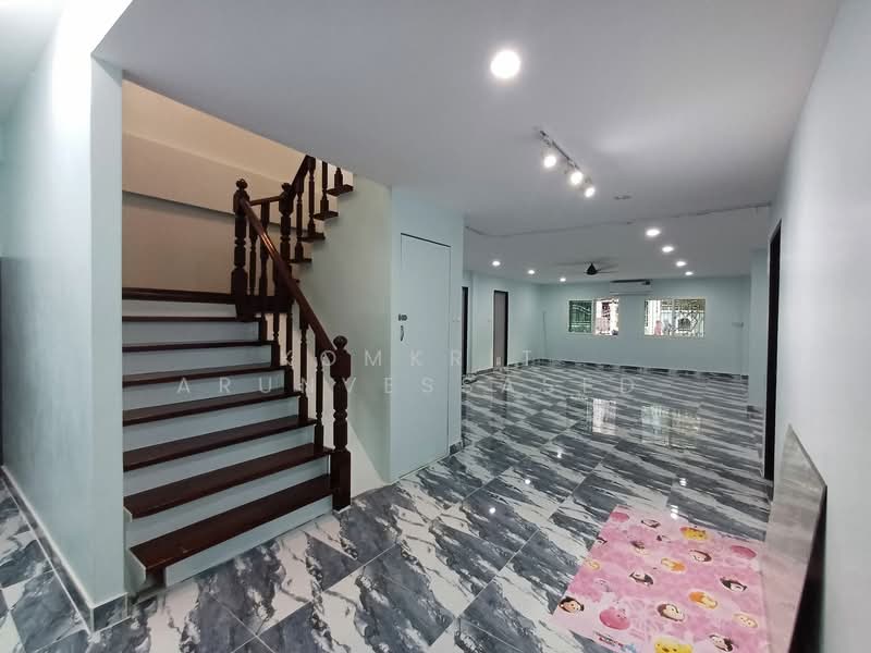 บ้าน 6-ห้องนอน, กรุงเทพ, บางจาก, พระโขนง, กรุงเทพ, 27 ตร.ม., บ้านเดี่ยว ให้เช่า, โดย Komkrit  Arunvessased , 500216020 - DDproperty.com