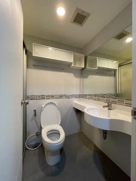 Lumpini Place Srinakarin-Huamak Station, Bangkok, Srinakarin Road, Suan Luang, Suan Luang, Bangkok, 1 Bedroom, 32 sqm, Condo For Sale, by Komkrit Arunvessased , 500216029 - DDproperty.com