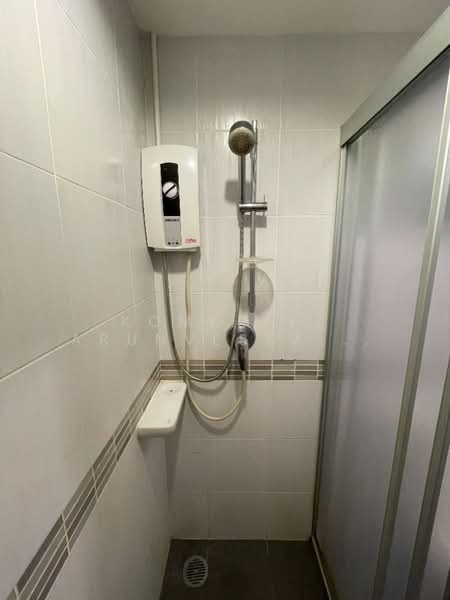 Lumpini Place Srinakarin-Huamak Station, Bangkok, Srinakarin Road, Suan Luang, Suan Luang, Bangkok, 1 Bedroom, 32 sqm, Condo For Sale, by Komkrit Arunvessased , 500216029 - DDproperty.com