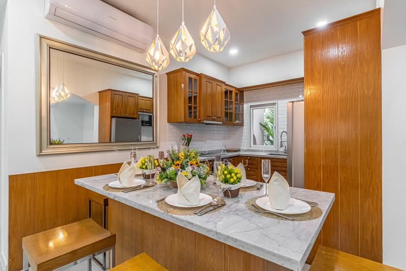 Silk Road Place, Chon Buri (Pattaya), Chaiyapruek 2 Road, Bang Lamung, Bang Lamung (Pattaya), Chon Buri (Pattaya), 3 Bedrooms, 380 sqm, Single Detached House For Rent, by Supitsara  Sangarun, 500216036 - DDproperty.com